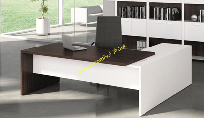تصویر از میز مدیریتی